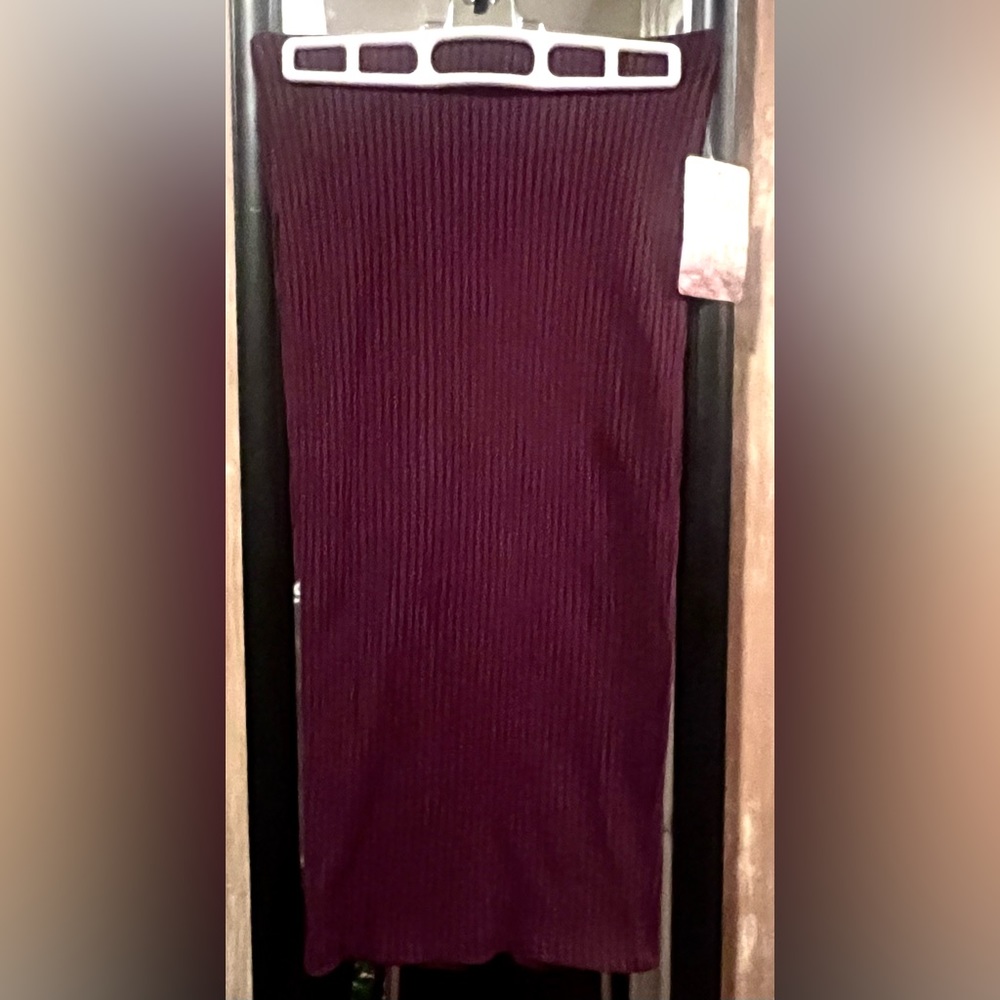 Lily White purple/black striped stretch skirt. NEW WITH TAGS. Size S.